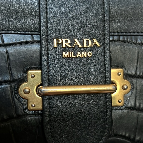 💯 % authentic Prada Black Smooth Calfskin and matte crocodile Cahier bag - Picture 6 of 16